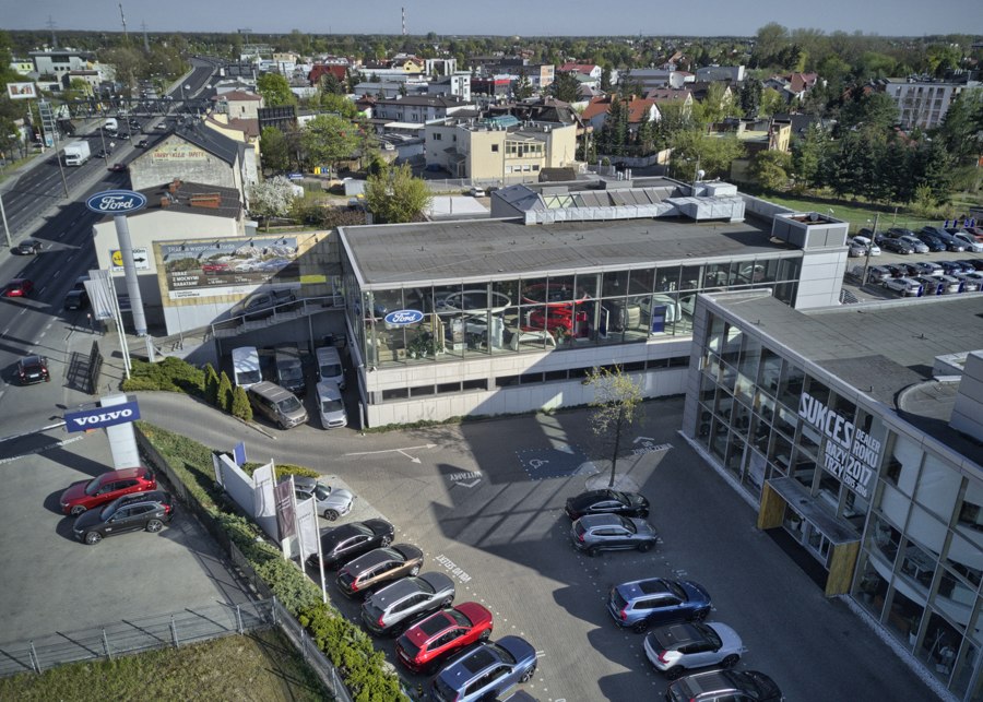 Obiekt firmowy i parking z lotu ptaka