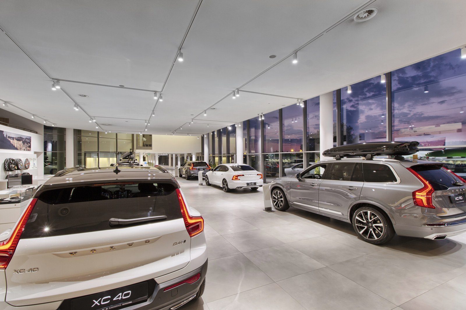 Wnętrze salonu samochodowego Volvo