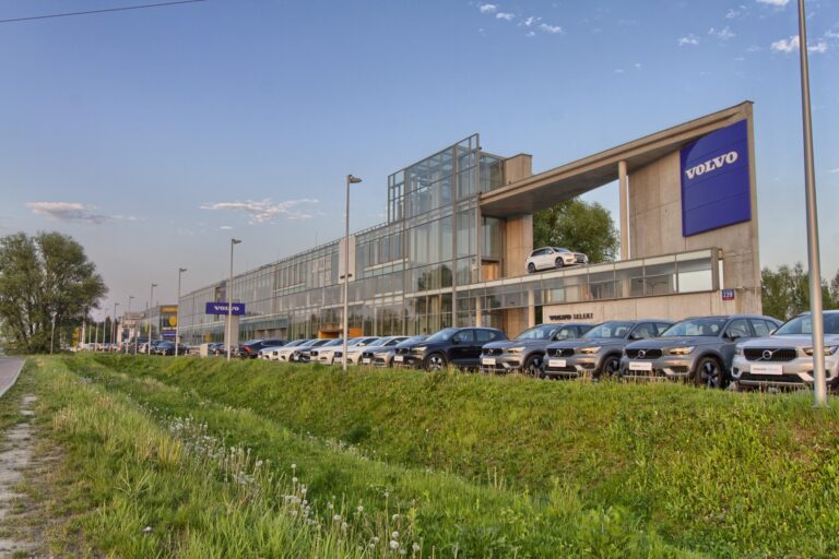 Volvo EUROSERVICE Warszawa al. Jerozolimskie – zdjęcie z realizacji
